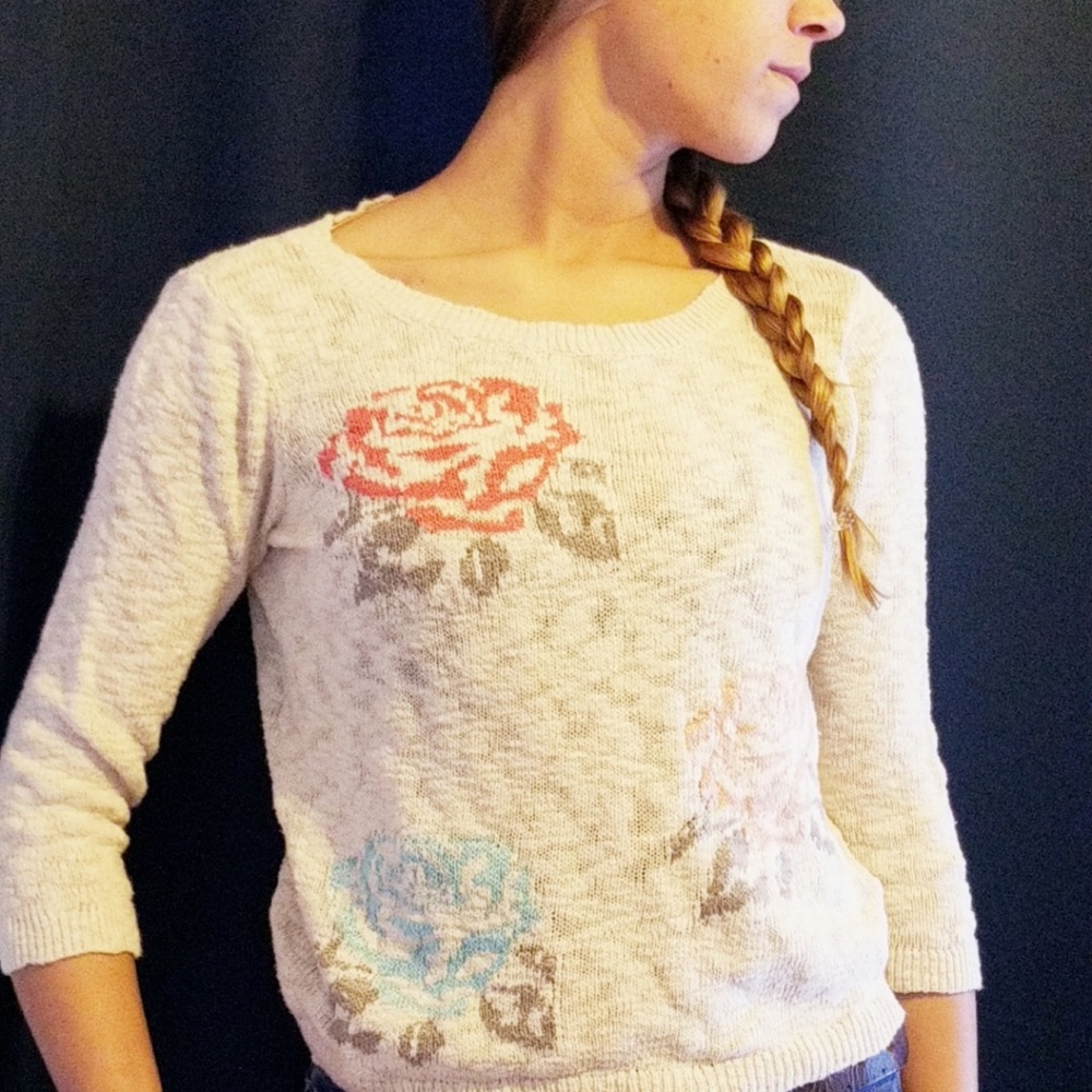 Floral print sweater